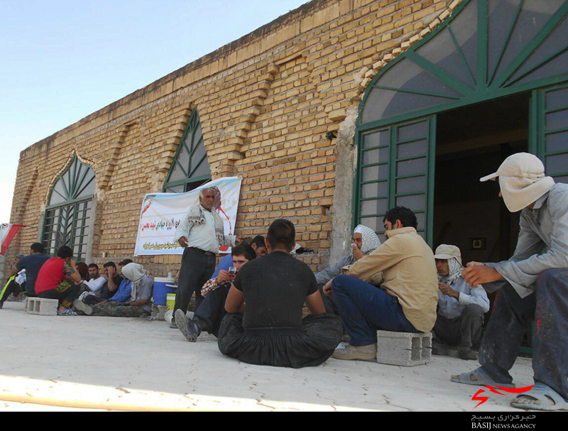 اردویی به رنگ مردمی و سادگی در لباس بسیج/ فعالیت جهادگران بسیجی در روستای هفت چشمه پلدختر