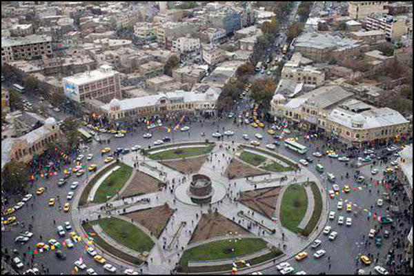 پروژه پیاده‌راه سازی خیابان اکباتان و میدان امام(ره) همدان پیشرفت خوبی دارد