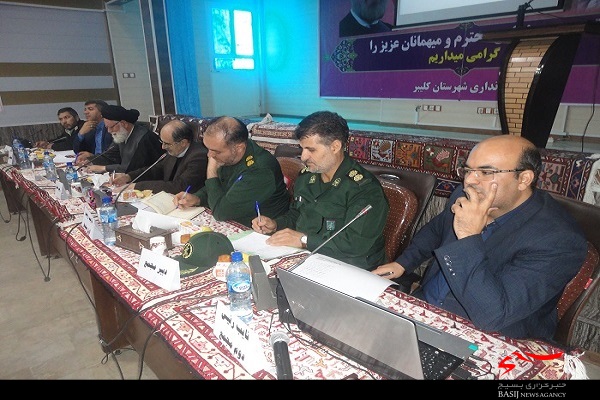 اقتصادمقاومتی راه برون رفت از مشکلات است
