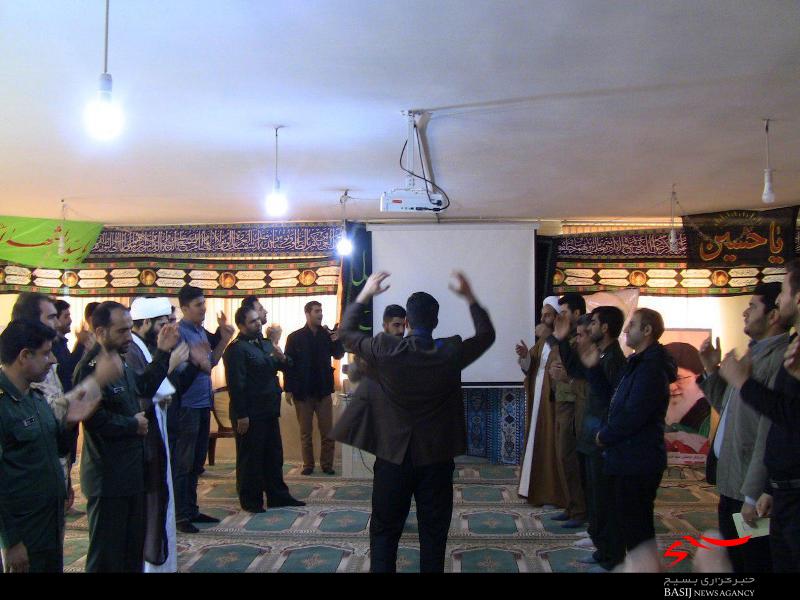 مراسم یادبود جانباختگان زلزله زدگان کرمانشاه درناحیه مقاومت چگنی برگزار شد+ تصاویر
