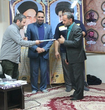 مراسم شامگاه مشترک و تجلیل از بسیجیان نمونه ی گردان 102 امام حسین(ع)