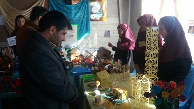 نمایشگاه مدرسه تمدن ساز در دبیرستان راضیه محمود آباد نمونه