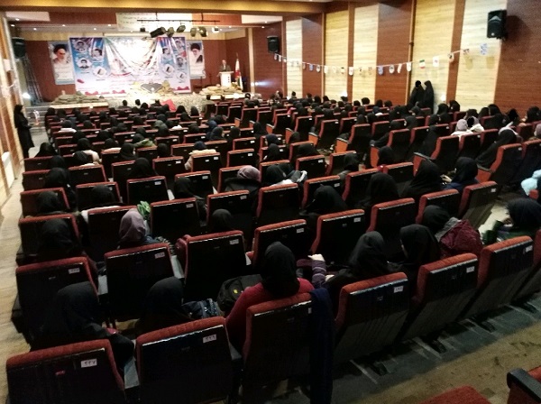 حرکت در مسیر شهدا موجب شکست توطئههای استکبار جهانی میشود حرکت در مسیر شهدا موجب شکست توطئههای استکبار جهانی میشود