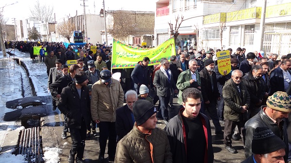 راهپیمایی تماشایی ‌مردم شهرستان شازند در جشن ۴۰ سالگی انقلاب