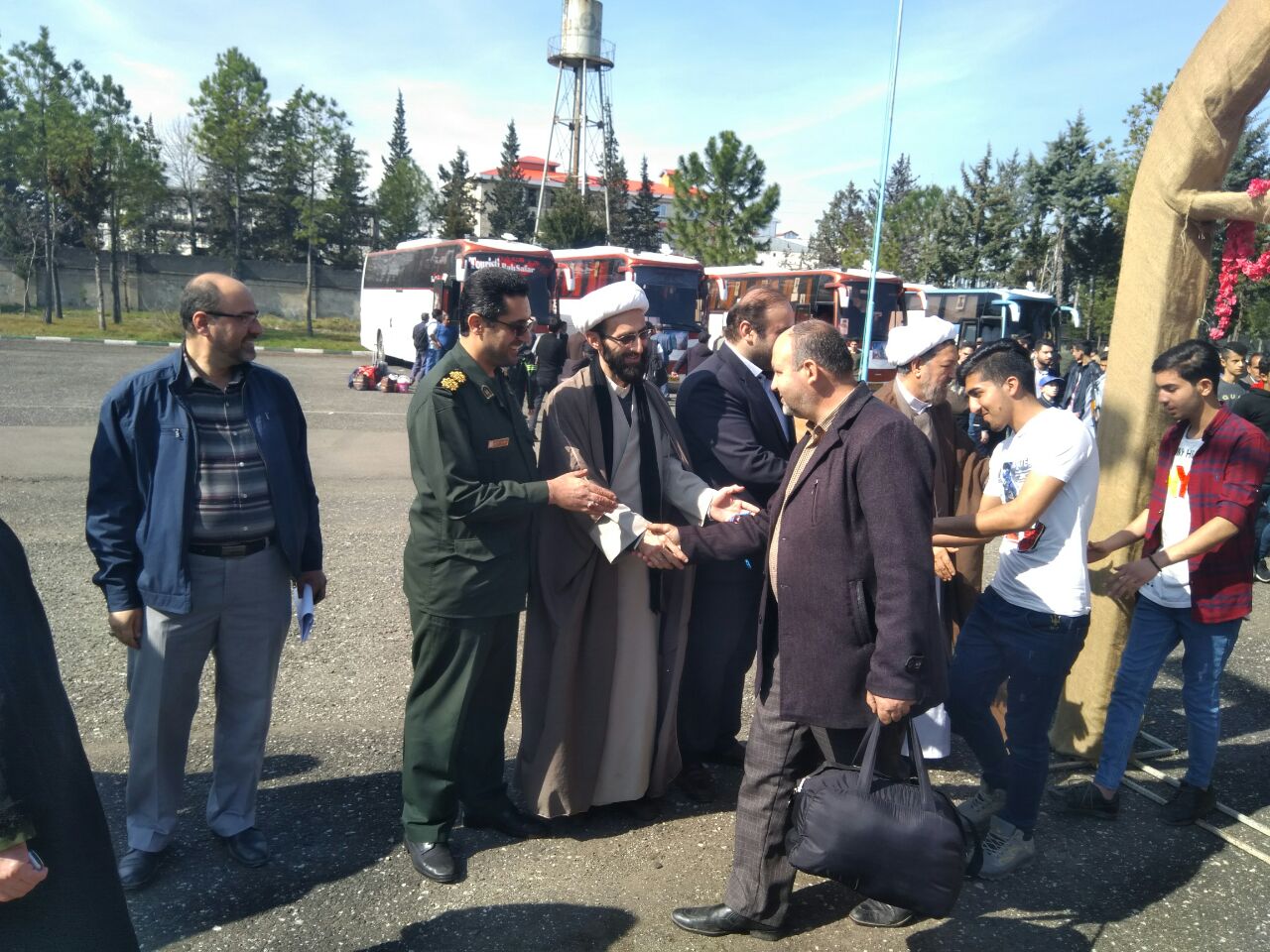 اعزام ۱۹۰ بسیجی رضوانشهری به مناطق عملیاتی جنوب کشور+تصاویر اعزام ۱۹۰ بسیجی رضوانشهری به مناطق عملیاتی جنوب کشور+تصاویر
