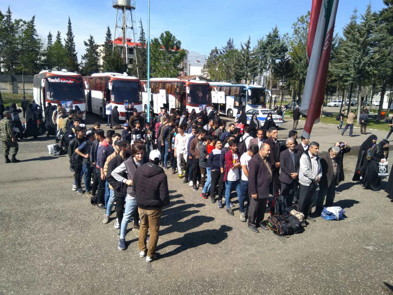 اعزام ۱۹۰ بسیجی رضوانشهری به مناطق عملیاتی جنوب کشور+تصاویر اعزام ۱۹۰ بسیجی رضوانشهری به مناطق عملیاتی جنوب کشور+تصاویر