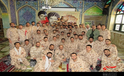 حضور فراگیران دوره ی جبرانی رزم مقدماتی در نماز جمعه