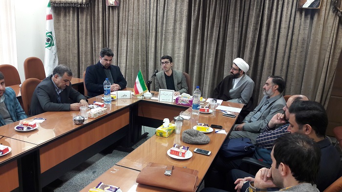 کرسی نقد نظریه لیبرال دموکراسی
