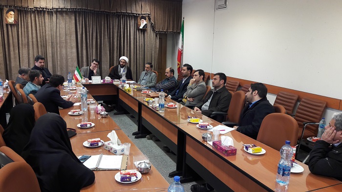 کرسی نقد نظریه لیبرال دموکراسی
