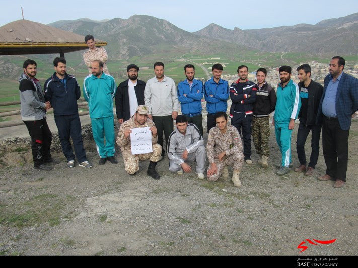 کوهپیمائی کارکنان سپاه هوراند به قلعه هوراند
