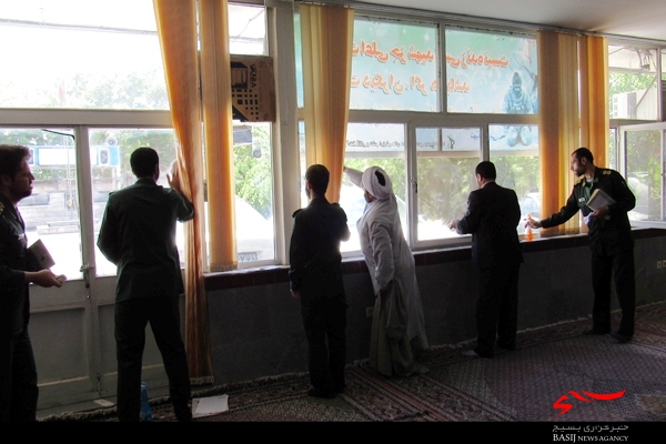 حسینیه امام خمینی(ره) سپاه میانه غبارروبی برگزار شد