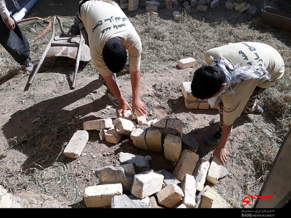 برپایی اردوی جهادی پایگاه بسیج اهل بیت (ع) در روستای خلج آباد + تصاویر