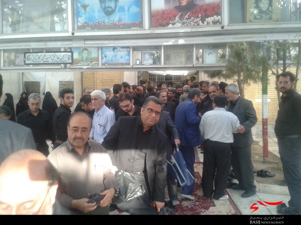 مراسم بزرگداشت پدر شهید «حسن صادق خانی» در قم برگزار شد مراسم بزرگداشت پدر شهید «حسن صادق خانی» در قم برگزار شد
