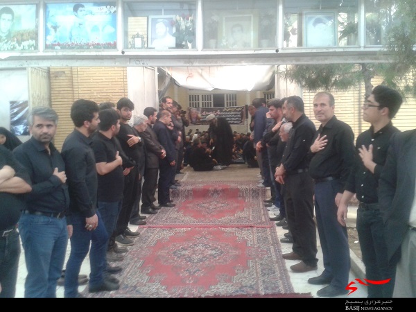 مراسم بزرگداشت پدر شهید «حسن صادق خانی» در قم برگزار شد مراسم بزرگداشت پدر شهید «حسن صادق خانی» در قم برگزار شد