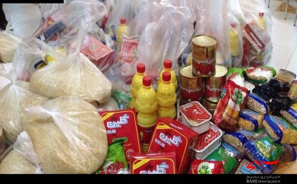 تهیه و توزیع بستههای مواد غذایی بین نیازمندان همزمان با شبهای قدر تهیه و توزیع بستههای مواد غذایی بین نیازمندان همزمان با شبهای قدر