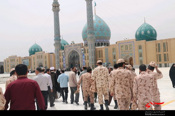 تصاویر/حضور کارکنان ناحیه امام حسین(ع) در محضر آیت الله جوادی آملی و مسجد جمکران