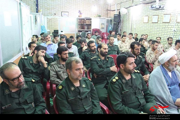 تجلیل از برگزیدگان آزمون کتابخوانی ماه خدا و کلاس&zwnj;های نور مبین در ناحیه امام حسن مجتبی(ع)+تصاویر