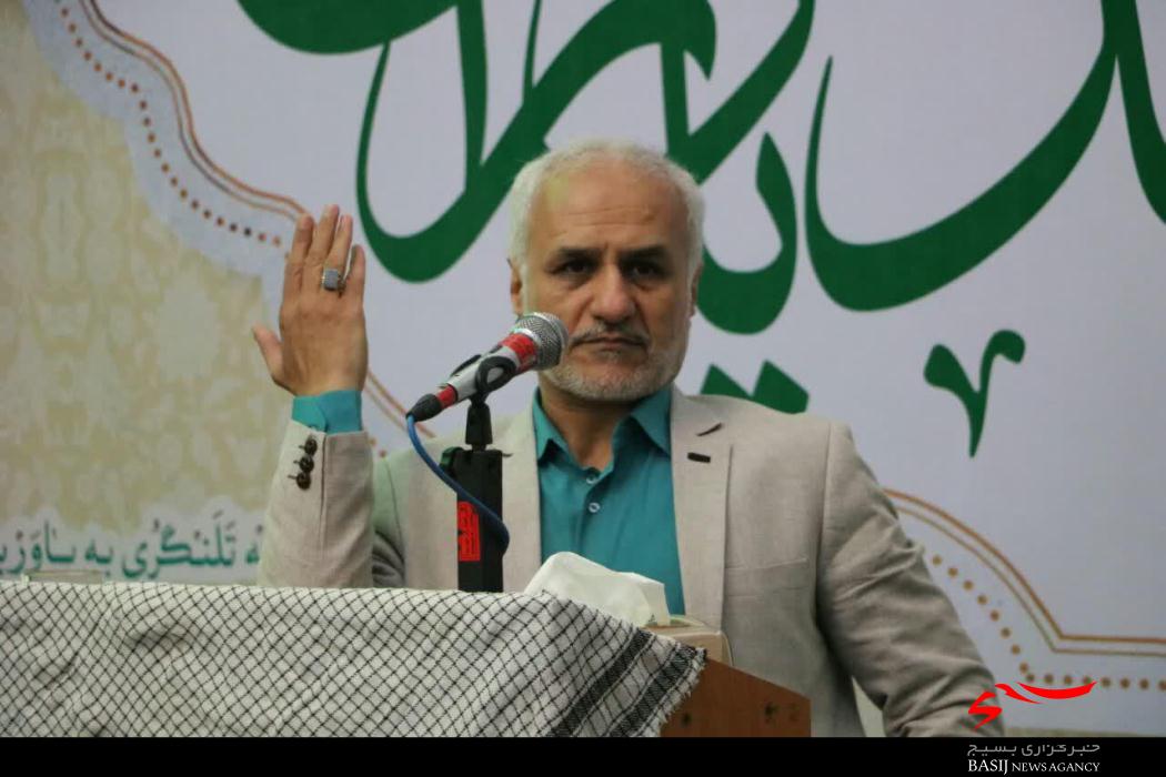 اتحاد ملت ایران یکی از بازوان اقتدار نظام اسلامی است اتحاد ملت ایران یکی از بازوان اقتدار نظام اسلامی است