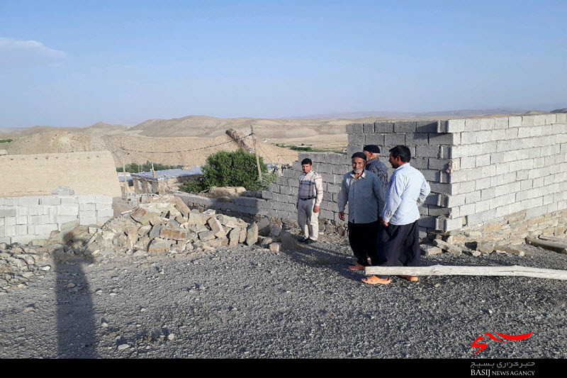 تعمیر و بازسازی منازل نیازمندان روستای تجرک توسط گروه‌های جهادی