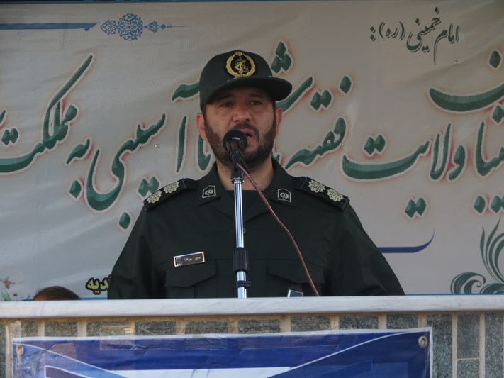 گزارش تصویری از صبحگاه مشترک نیروهای نظامی ، انتظامی و بسیجیان شهرستان زرندیه