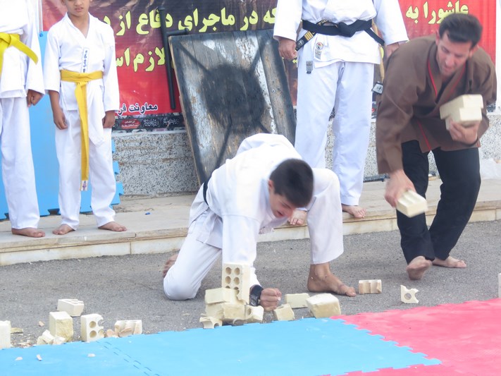 گزارش تصویری از صبحگاه مشترک نیروهای نظامی ، انتظامی و بسیجیان شهرستان زرندیه