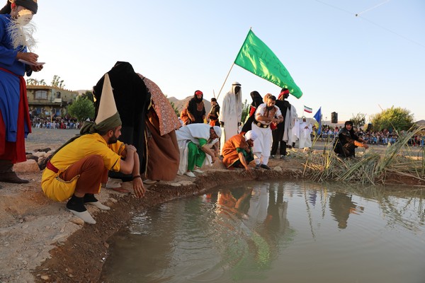 زنده نگه داشتن واقعه بزرگ و تاریخی غدیر خم در شهر مهاجران