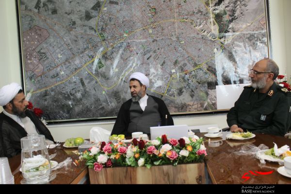دیدار امام جمعه کرمان با فرمانده سپاه ثارالله دیدار امام جمعه کرمان با فرمانده سپاه ثارالله