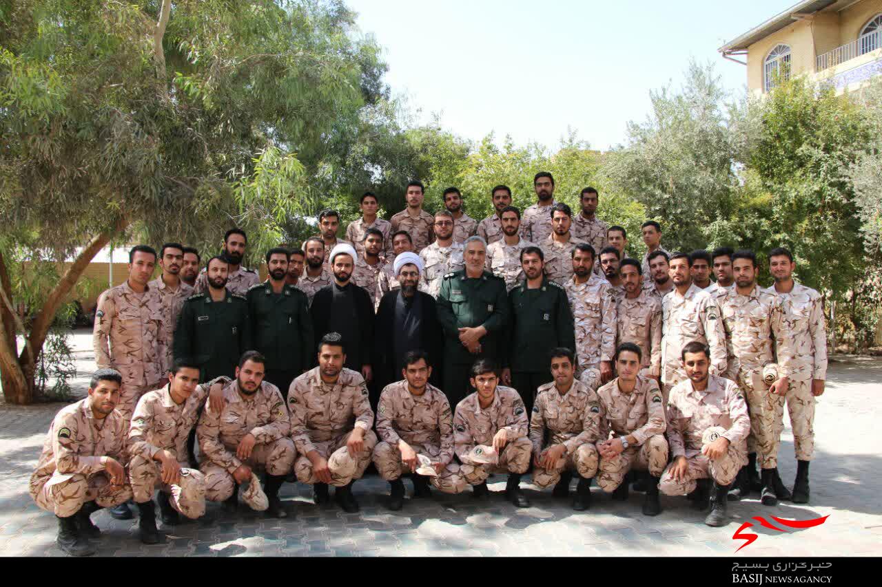 دیدار جمعی از سربازان سپاه رفسنجان با امام جمعه
