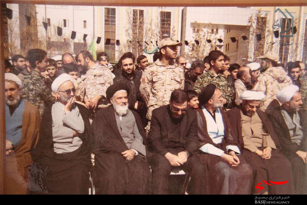مراسم رونمایی از یادمان دو شهید بی نشان دانشگاه باقر العلوم (ع) قم + تصاویر مراسم رونمایی از یادمان دو شهید بی نشان دانشگاه باقر العلوم (ع) قم + تصاویر