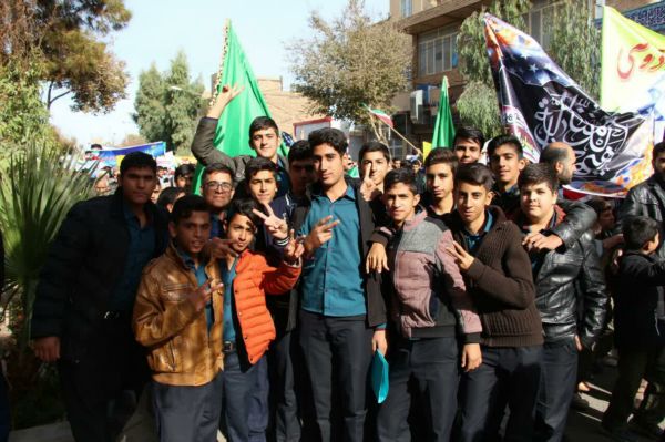 راهپیمایی سیزده ابان در رفسنجان برگزارشد