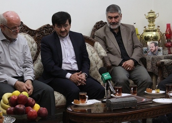 دیدار سردار یزدانی و سردار آذرنوش با خانواده شهید صفری