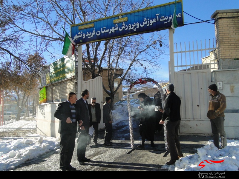 اعزام اولین گروه از دانش آموزان فریدونشهر به اردوی راهیان نور اعزام اولین گروه از دانش آموزان فریدونشهر به اردوی راهیان نور