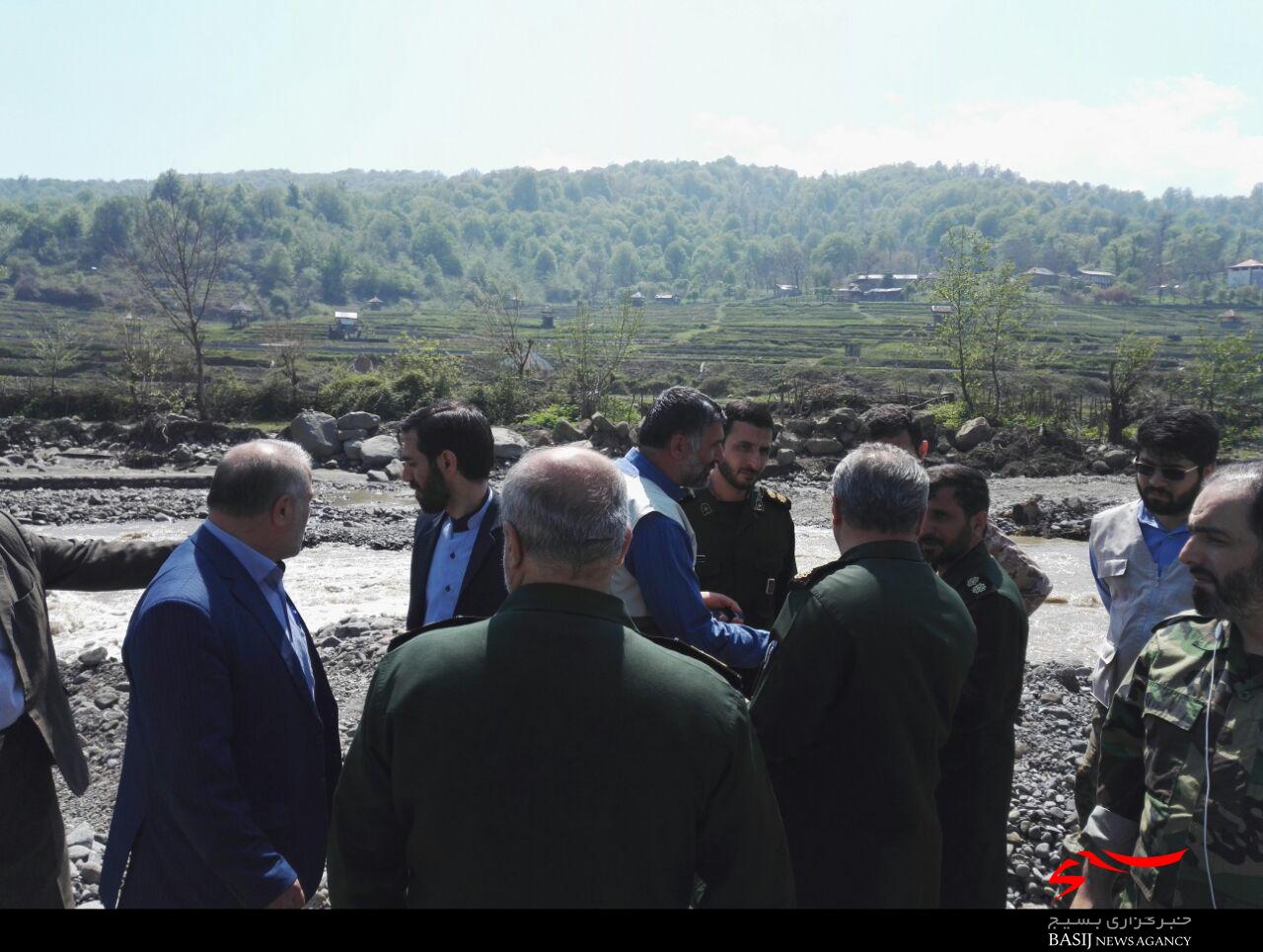 گزارش تصویری بازدید فرمانده سپاه قدس گیلان از مناطق سیل‌زده استان مازندران/1