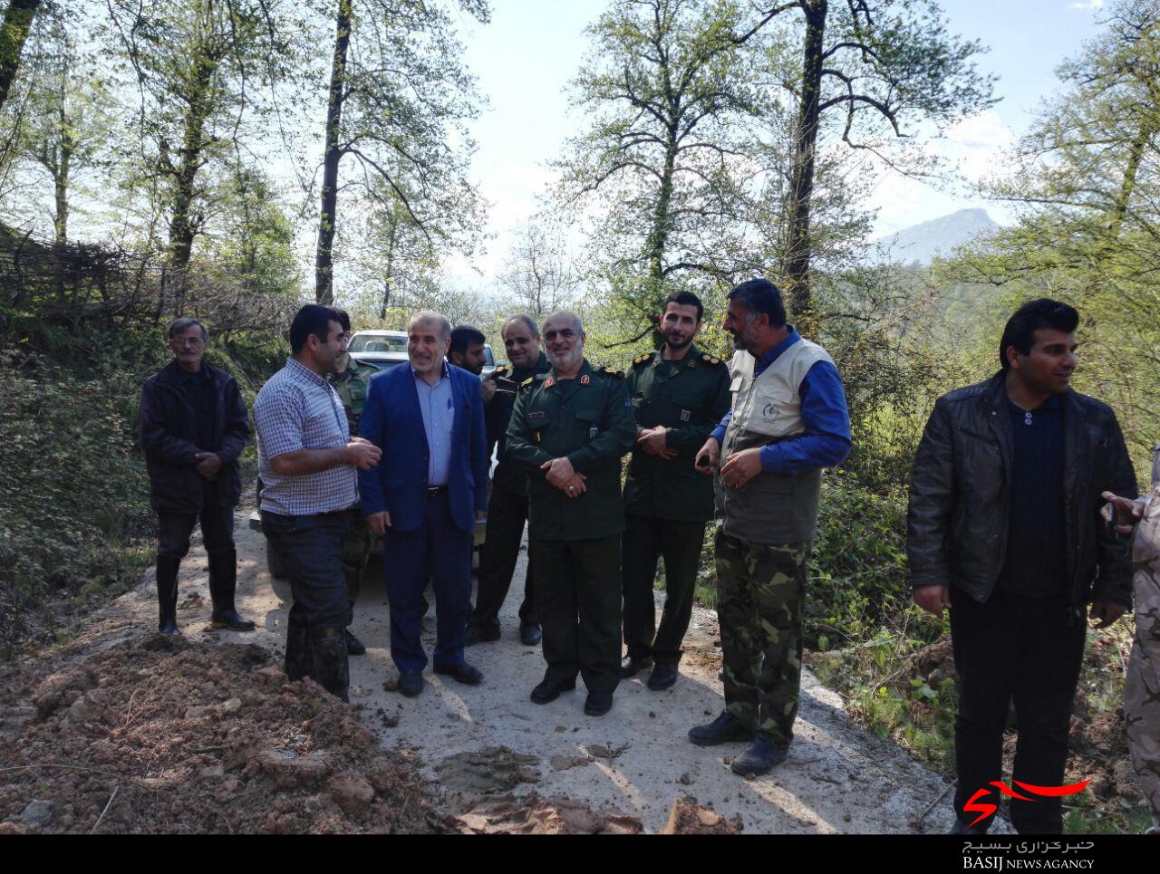 گزارش تصویری بازدید فرمانده سپاه قدس گیلان از مناطق سیل‌زده استان مازندران/1