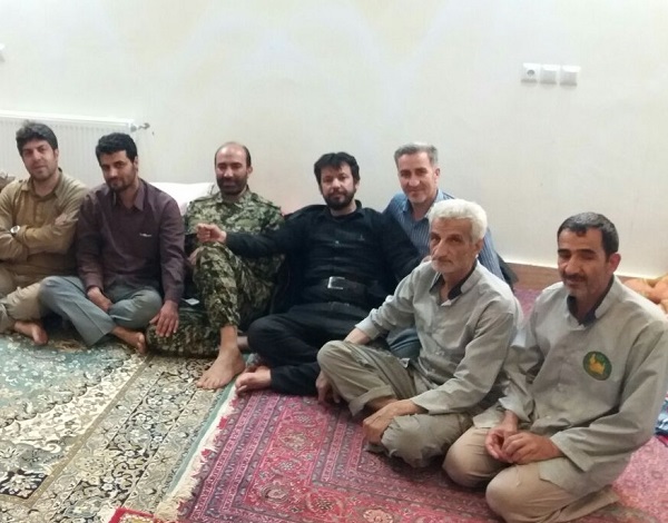 امداد فرهنگی در مناطق سیل زده توسط سپاه ناحیه شازند