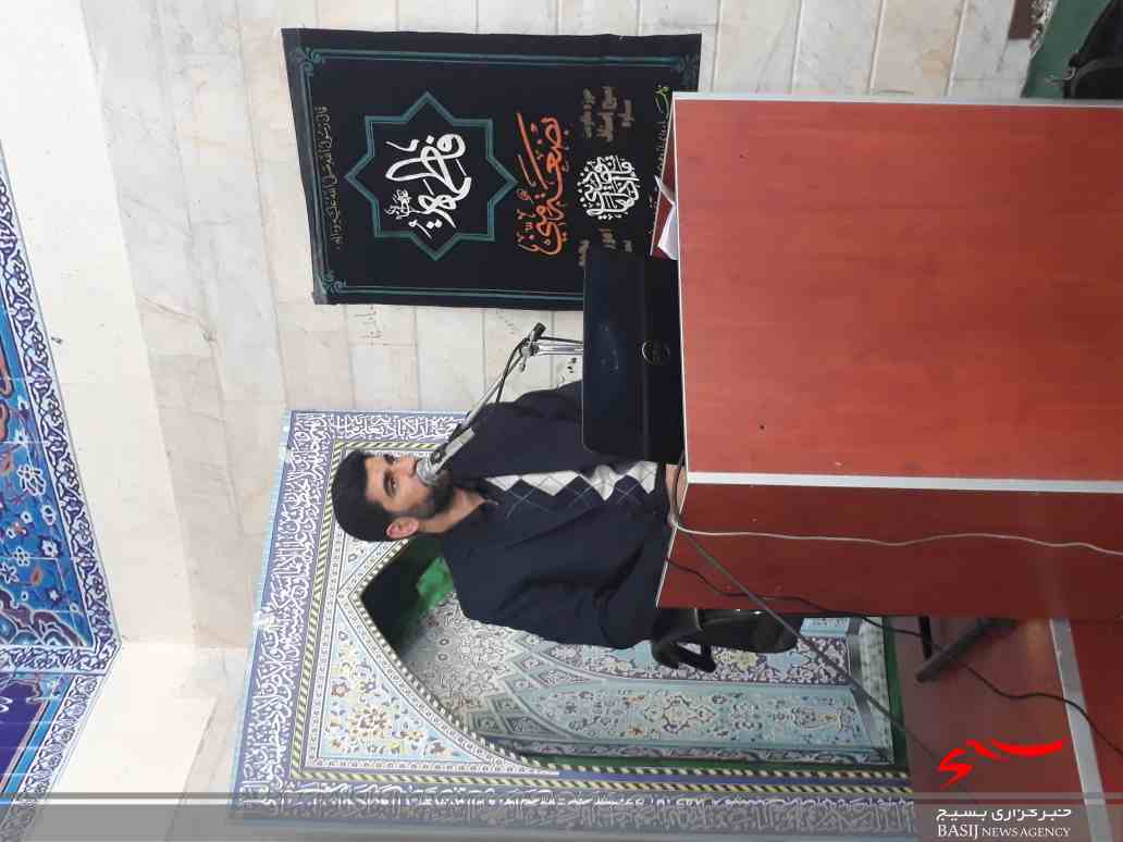 سپهبد شهید حاج قاسم سلیمانی اسوه و نمونه در تبعیت محض ولایت فقیه بود سپهبد شهید حاج قاسم سلیمانی اسوه و نمونه در تبعیت محض ولایت فقیه بود