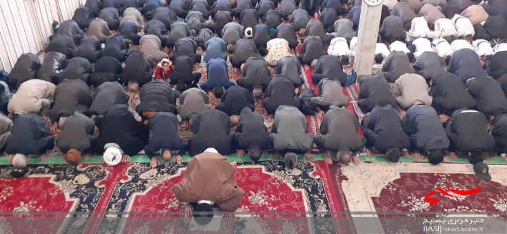 برگزاری نماز جمعه در مصلی شهر شازند.