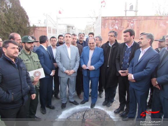 کلنگ ساخت ساختمان جدید بنیاد شهید شهرستان شازند به زمین زده شد.