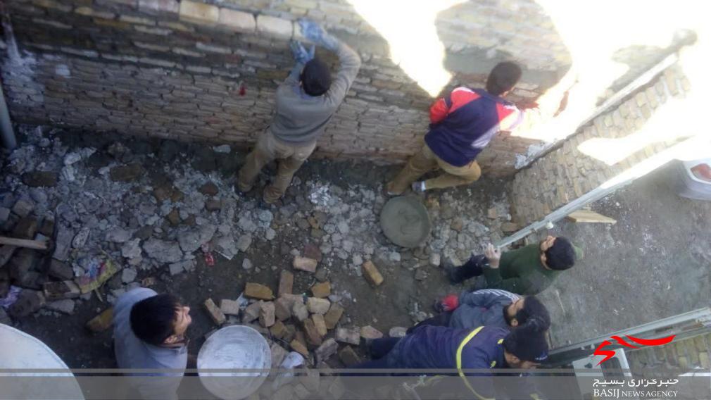 مرمت و بازسازی خانه محروم در شهرستان اشتهارد