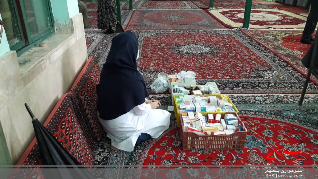 ارائه خدمات رایگان ویزیت پزشک و تحویل دارو توسط بسیج جامعه پزشکی ناحیه شازند