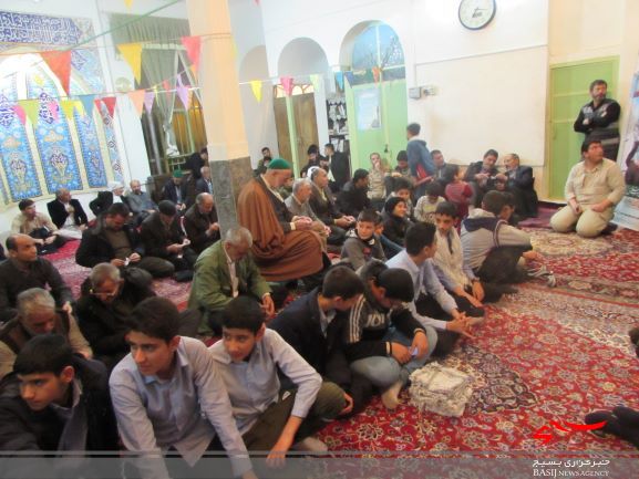 گزارش تصویری از گرامیداشت سالگرد پبروزی انقلاب اسلامی /دیدار با خانواده شهید در شهر آستانه گزارش تصویری از گرامیداشت سالگرد پبروزی انقلاب اسلامی /دیدار با خانواده شهید در شهر آستانه