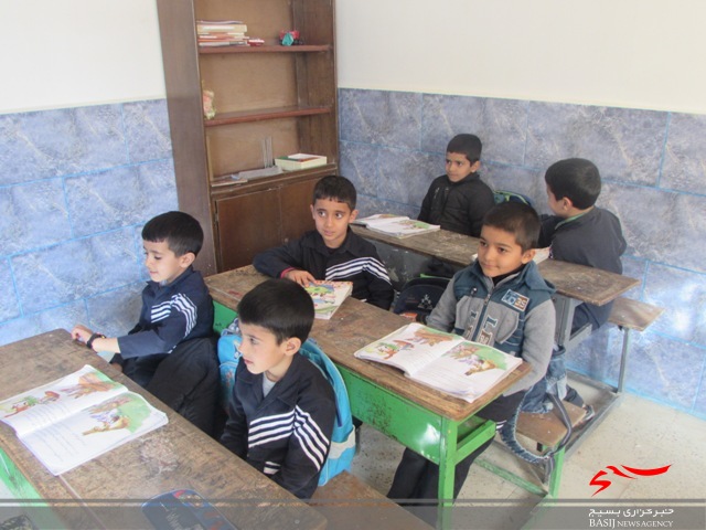 افتتاحیه مدرسه باز سازی شده در روستای موچان شهرستان شازند افتتاحیه مدرسه باز سازی شده در روستای موچان شهرستان شازند