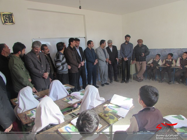 افتتاحیه مدرسه باز سازی شده در روستای موچان شهرستان شازند افتتاحیه مدرسه باز سازی شده در روستای موچان شهرستان شازند