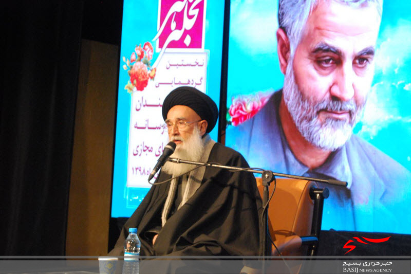 نبض حقیقت و دین در انقلاب اسلامی است
