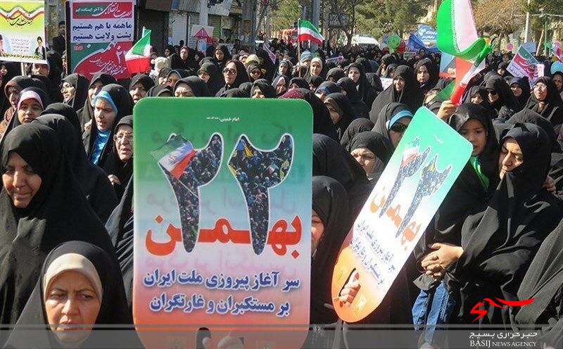 برگزاری راهپیمایی ۲۲ بهمن در بیش از ۱۵۰ نقطه استان مرکزی برگزاری راهپیمایی ۲۲ بهمن در بیش از ۱۵۰ نقطه استان مرکزی