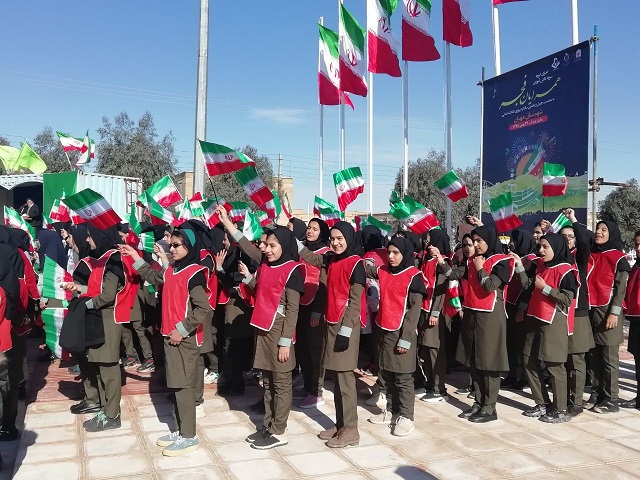 راهپیمایی حماسی 22 بهمن در شهر مهران برگزار شد