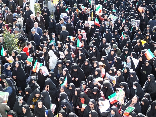 حماسه مردم قیام 15خرداد ورامین در راهپیمایی 22بهمن زمستان را بهار کردند