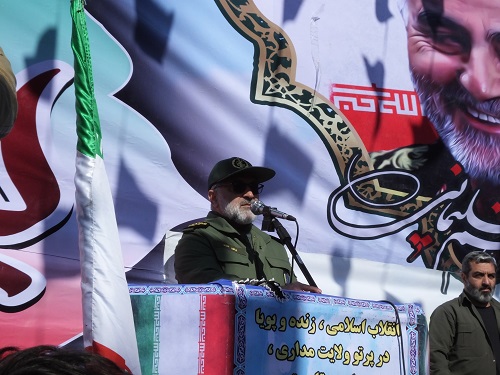 حماسه مردم قیام 15خرداد ورامین در راهپیمایی 22بهمن زمستان را بهار کردند