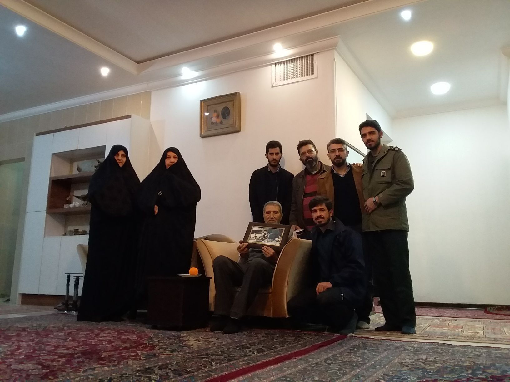 دیدار بسیجیان پایگاه بسیج کمیل شاهرود با خانواده شهید طالع زاری دیدار بسیجیان پایگاه بسیج کمیل شاهرود با خانواده شهید طالع زاری