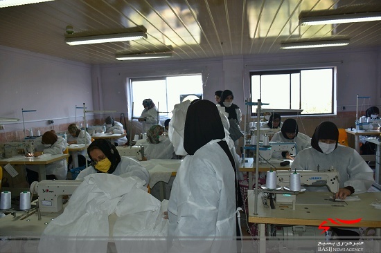 خط تولید روزانه ۳ هزار ماسک و ۱۰۰ دست گان بیمارستانی در آمل راه اندازی شد